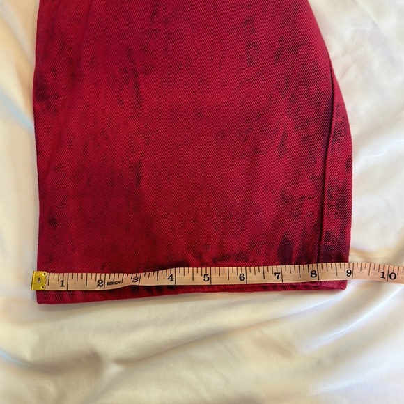 Raspberry colored acid wash cargo jeans - Picture 13 of 14